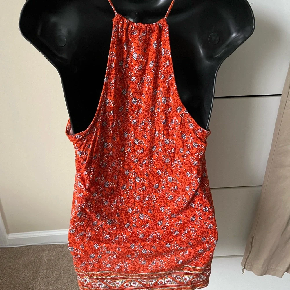 Old Navy tank - Picture 2 of 4